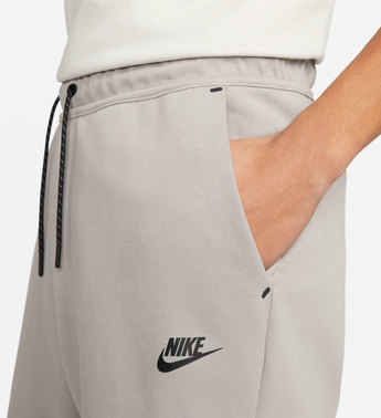 Nike nsw tech fleece enigma shorts dv0539 016 4